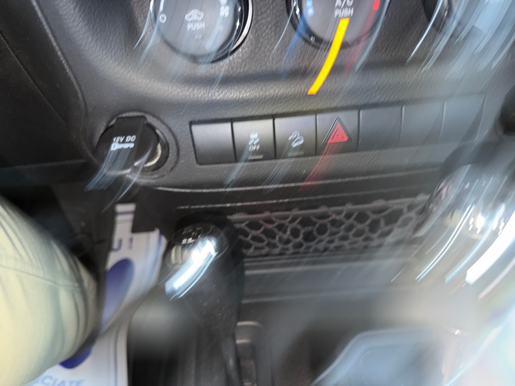 Photo 13 of this JEEP WRANGLER