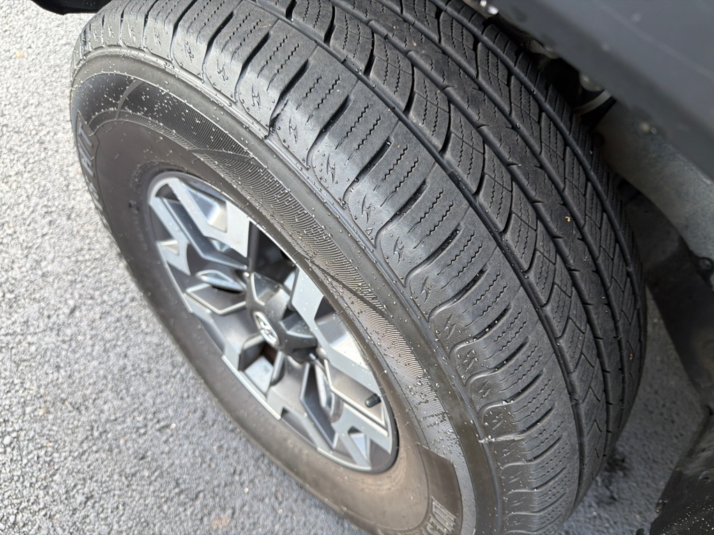 Photo 14 of this TOYOTA TACOMA