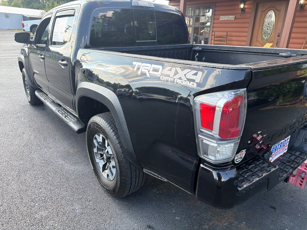 Photo 12 of this TOYOTA TACOMA