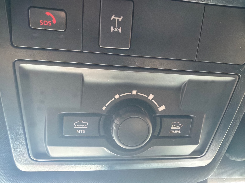 Photo 25 of this TOYOTA TACOMA