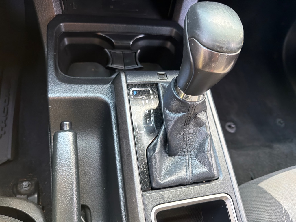 Photo 26 of this TOYOTA TACOMA