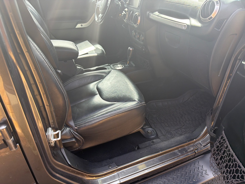 Photo 7 of this JEEP WRANGLER UNLIMI