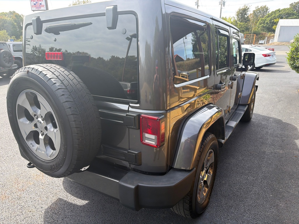 Photo 10 of this JEEP WRANGLER UNLIMI