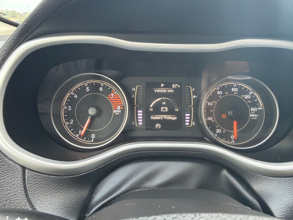Photo 16 of this JEEP CHEROKEE