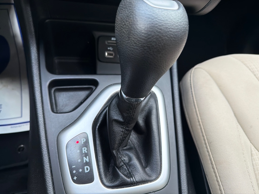 Photo 20 of this JEEP CHEROKEE