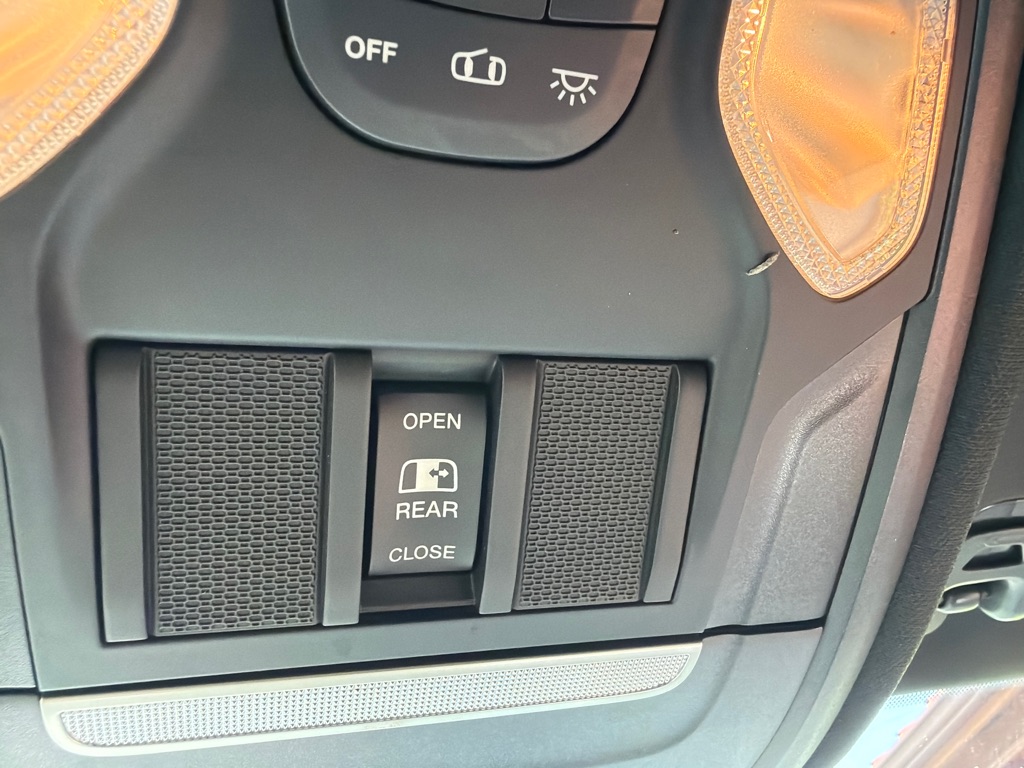Photo 30 of this RAM 1500