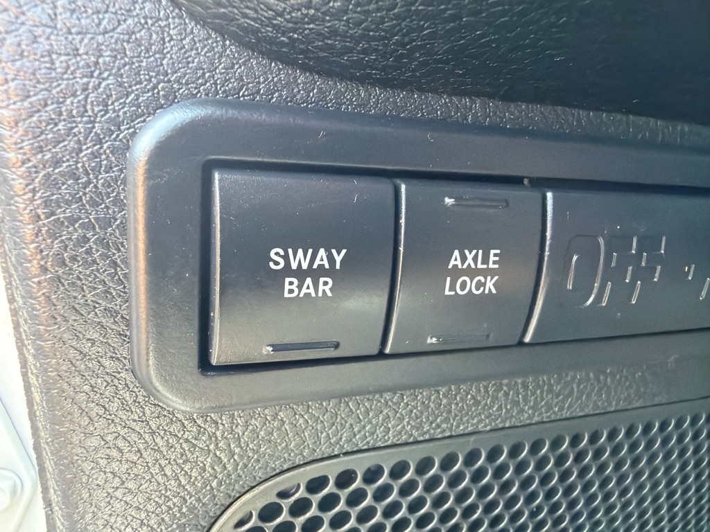 Photo 22 of this JEEP WRANGLER JK UNL