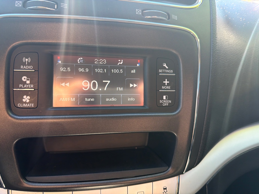 Photo 17 of this DODGE JOURNEY