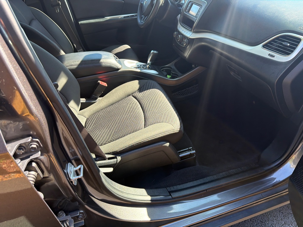 Photo 5 of this DODGE JOURNEY