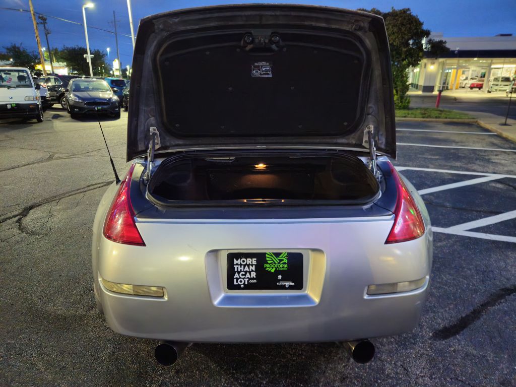 Photo 2 of this NISSAN 350Z