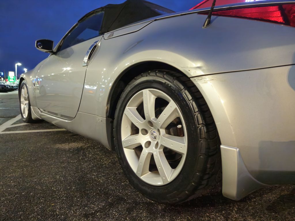 Photo 5 of this NISSAN 350Z