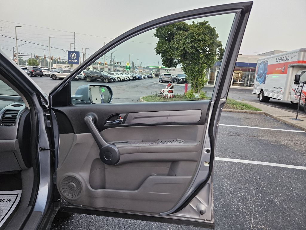 Photo 31 of this HONDA CR-V