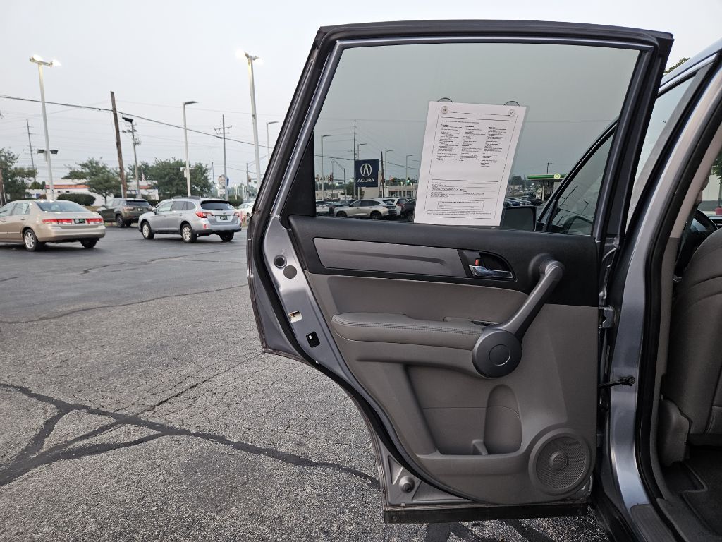 Photo 37 of this HONDA CR-V