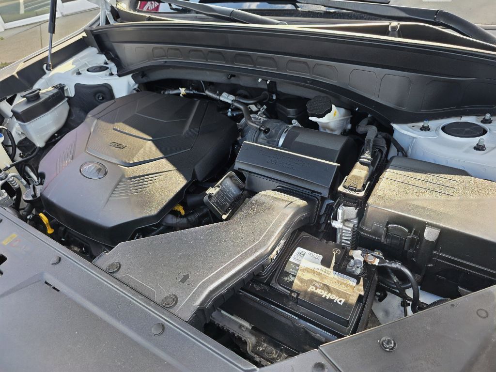 Photo 12 of this KIA TELLURIDE