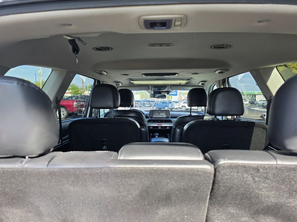 Photo 25 of this KIA TELLURIDE