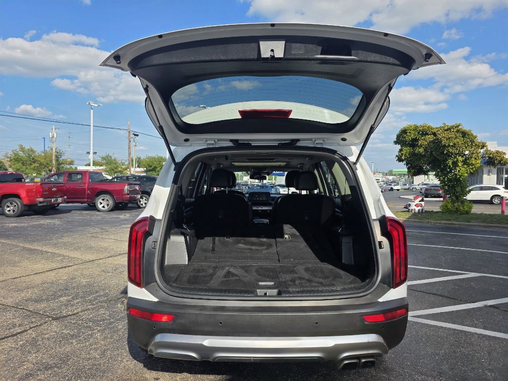 Photo 27 of this KIA TELLURIDE
