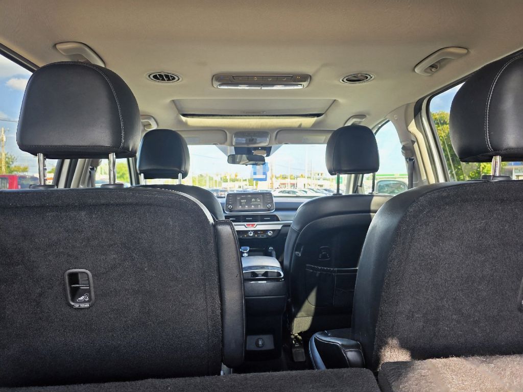 Photo 28 of this KIA TELLURIDE