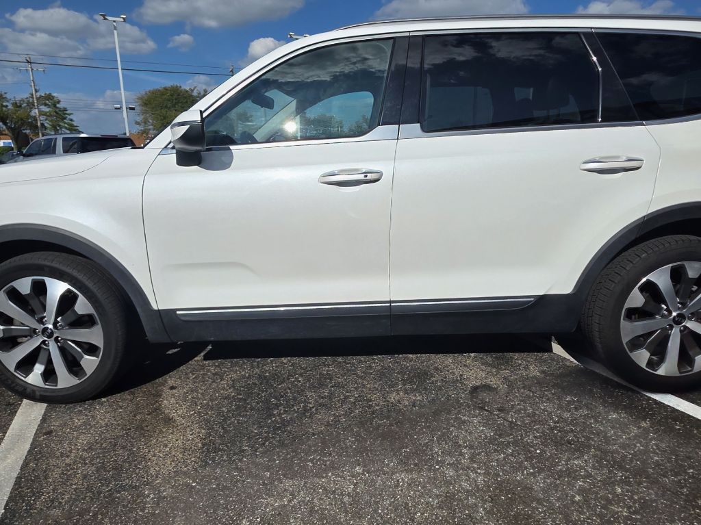 Photo 51 of this KIA TELLURIDE