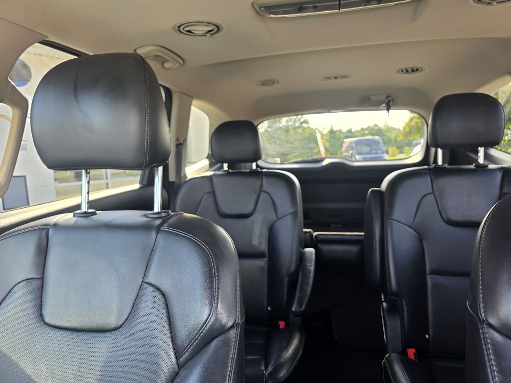 Photo 36 of this KIA TELLURIDE