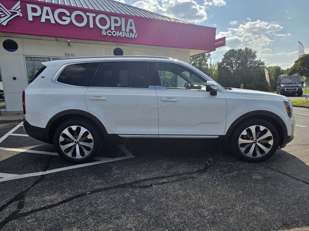 Photo 58 of this KIA TELLURIDE