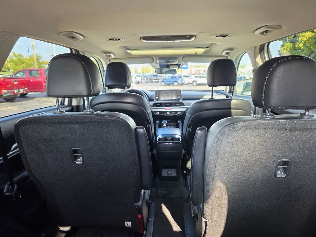 Photo 19 of this KIA TELLURIDE