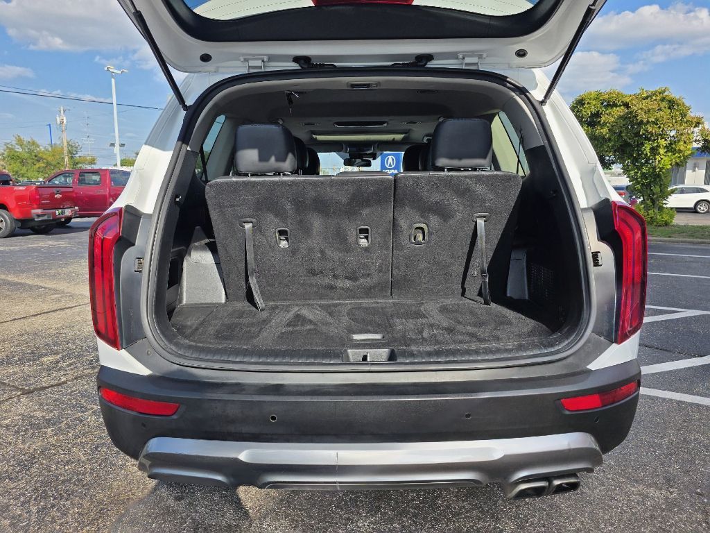 Photo 22 of this KIA TELLURIDE