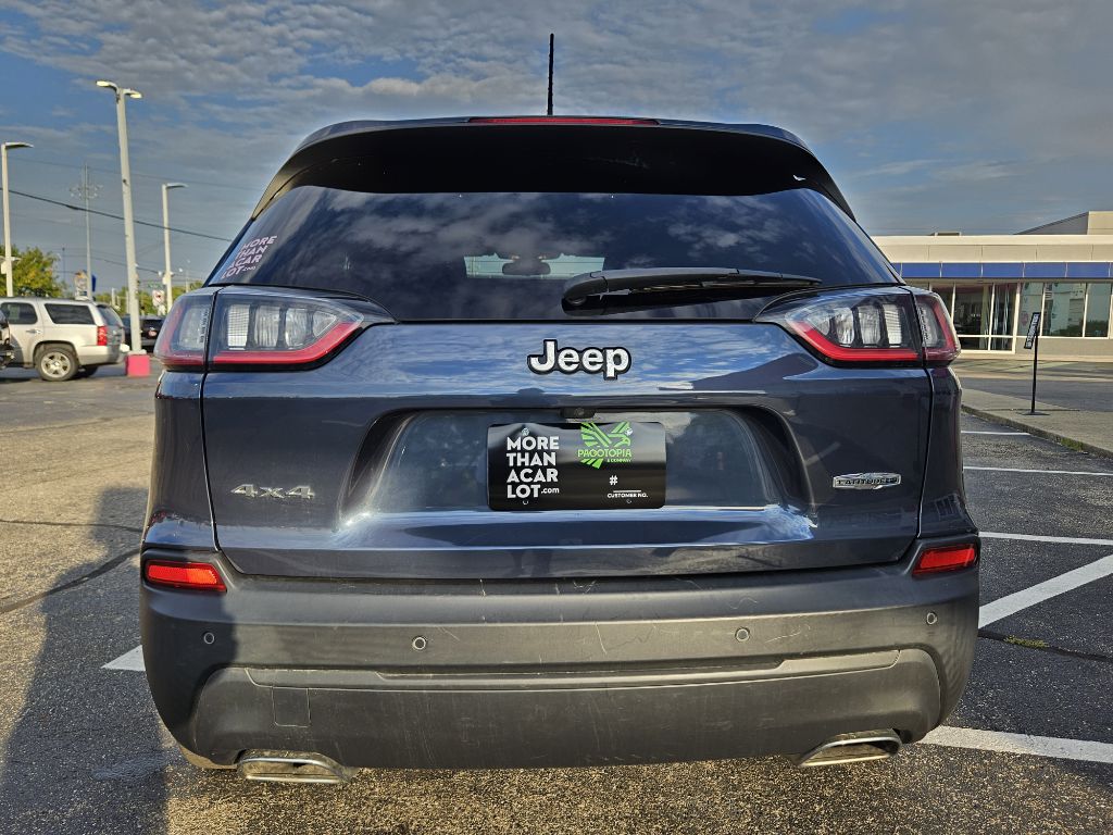 Photo 13 of this JEEP CHEROKEE