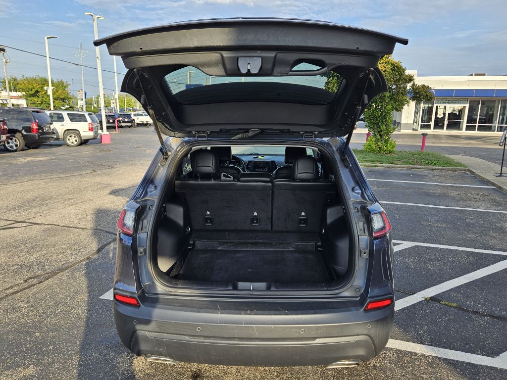 Photo 14 of this JEEP CHEROKEE