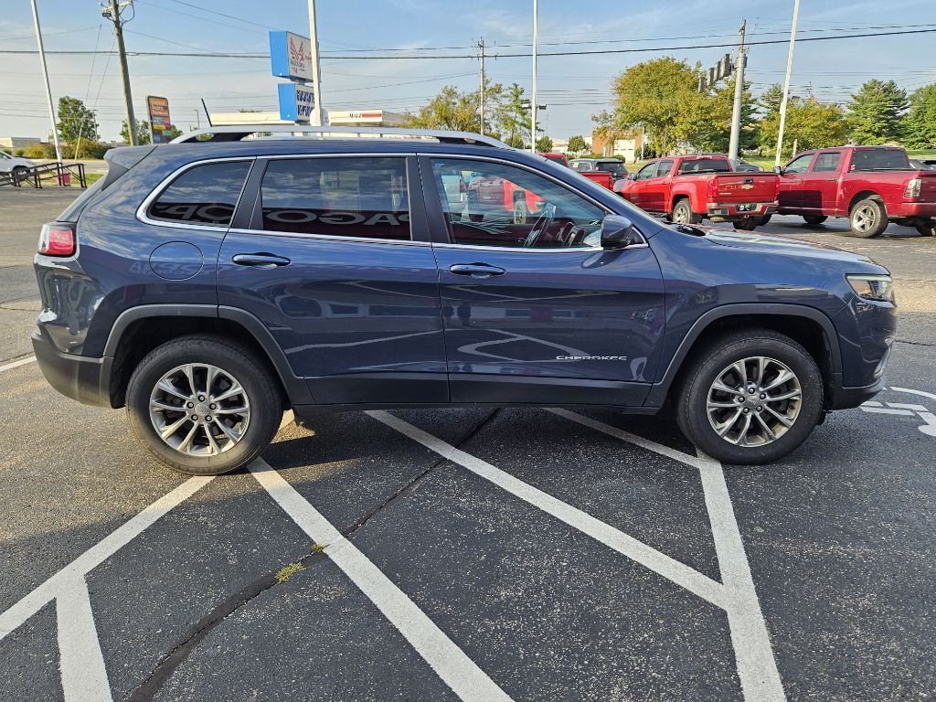 Photo 10 of this JEEP CHEROKEE