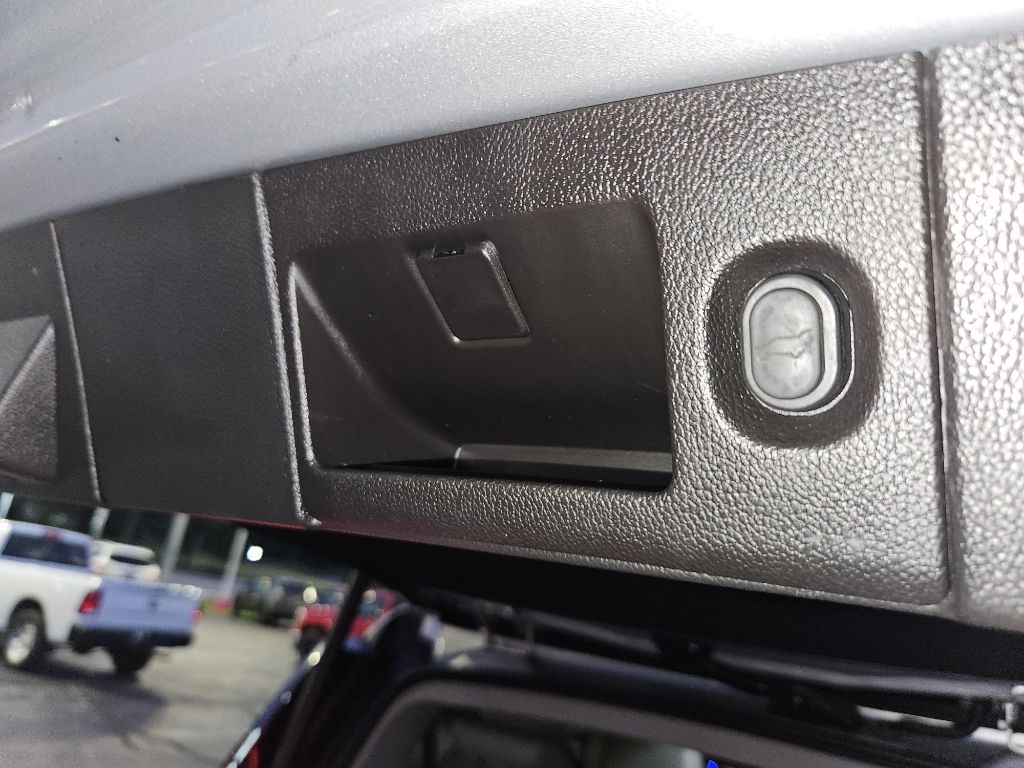 Photo 40 of this CHEVROLET TAHOE