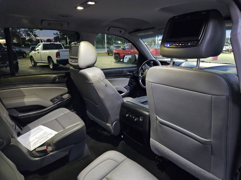 Photo 30 of this CHEVROLET TAHOE