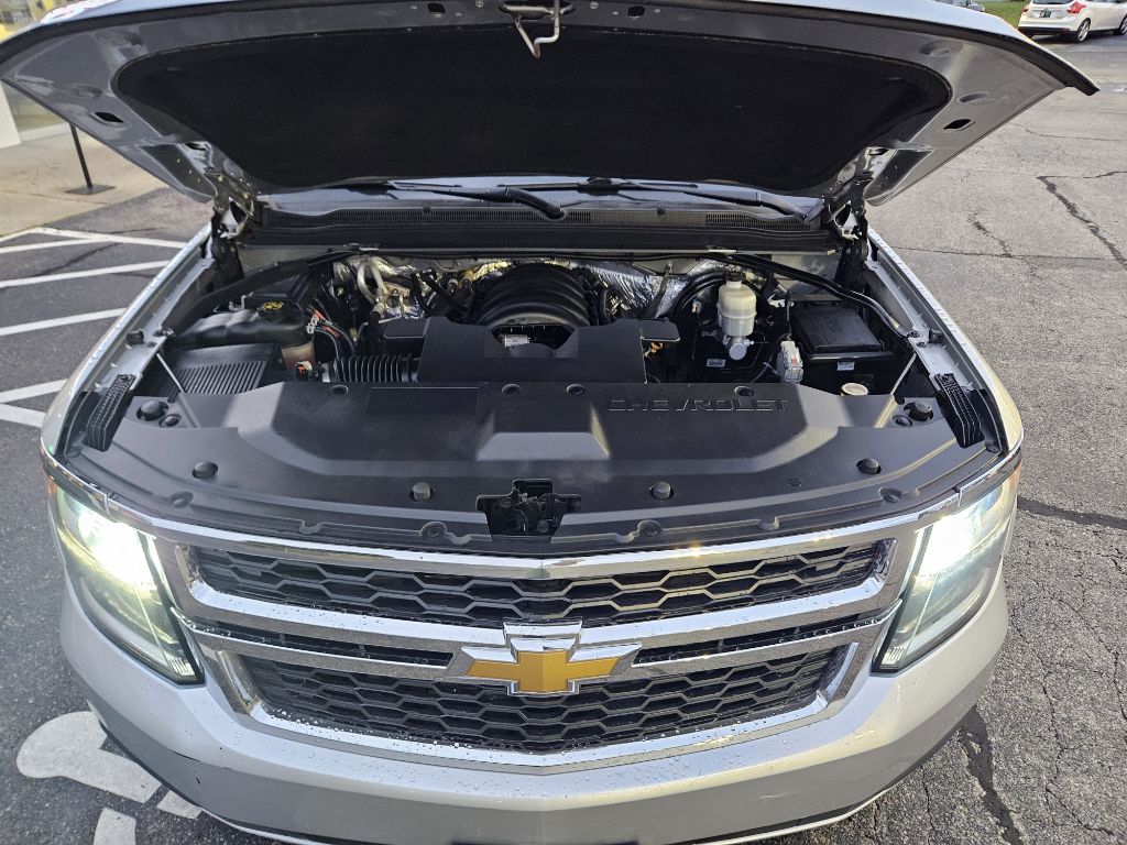 Photo 3 of this CHEVROLET TAHOE