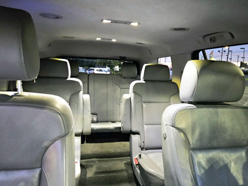 Photo 41 of this CHEVROLET TAHOE