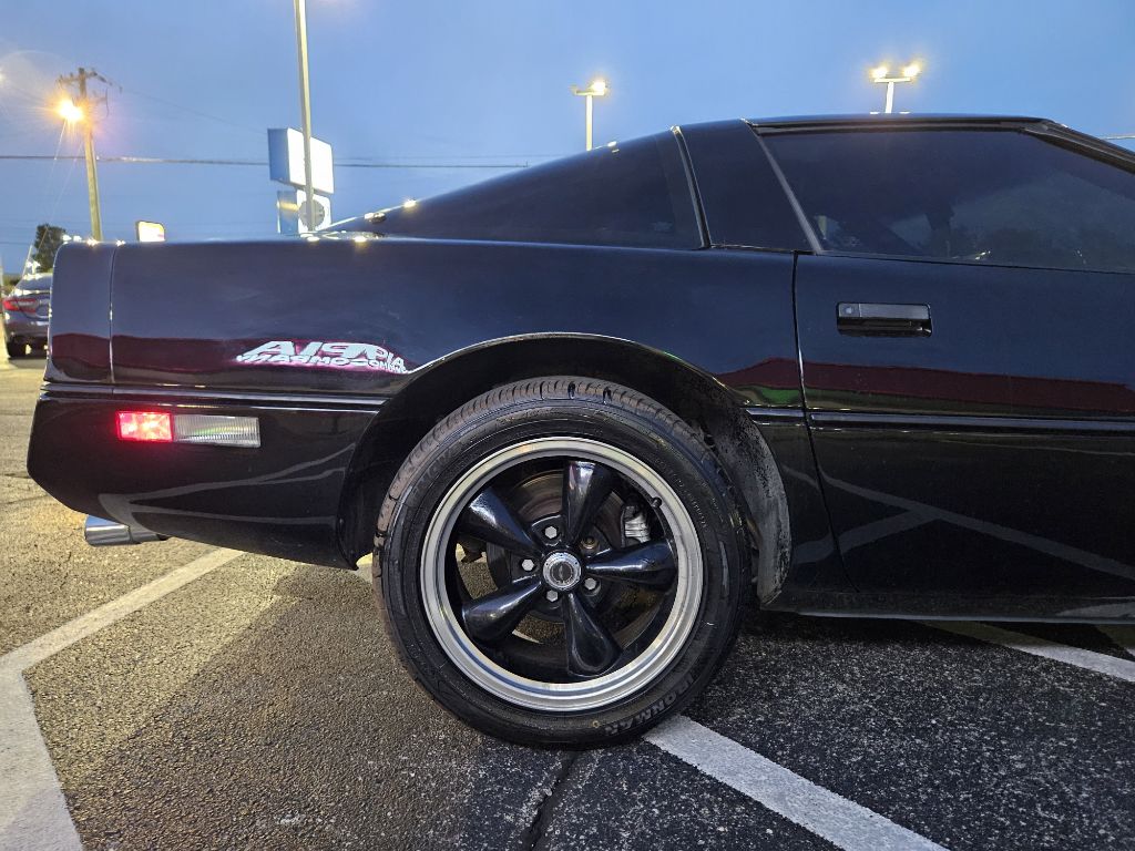 Photo 14 of this CHEVROLET CORVETTE