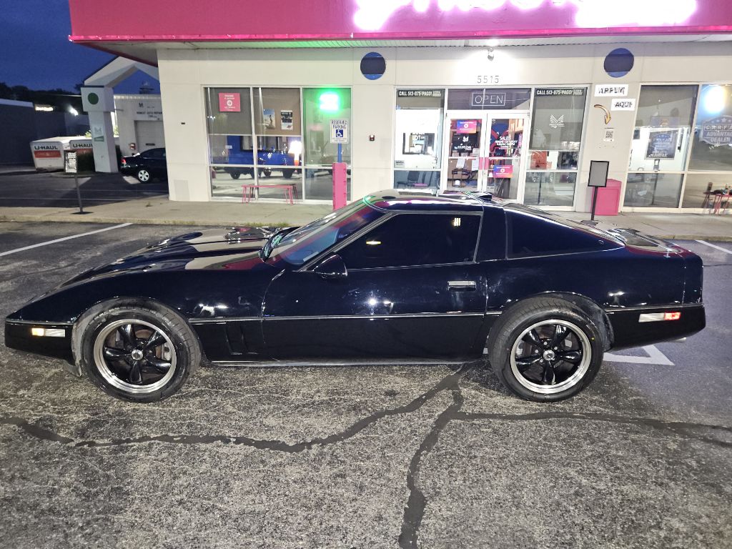 Photo 3 of this CHEVROLET CORVETTE