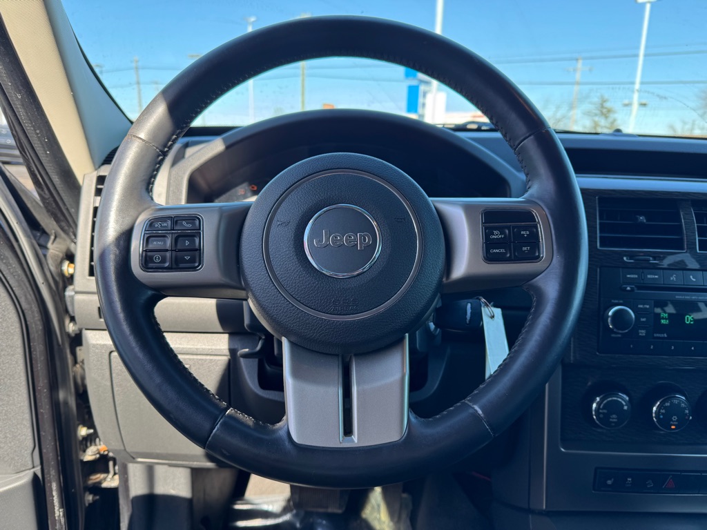 Photo 9 of this JEEP LIBERTY