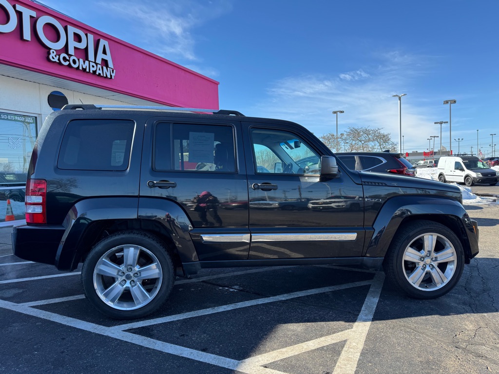 Photo 3 of this JEEP LIBERTY