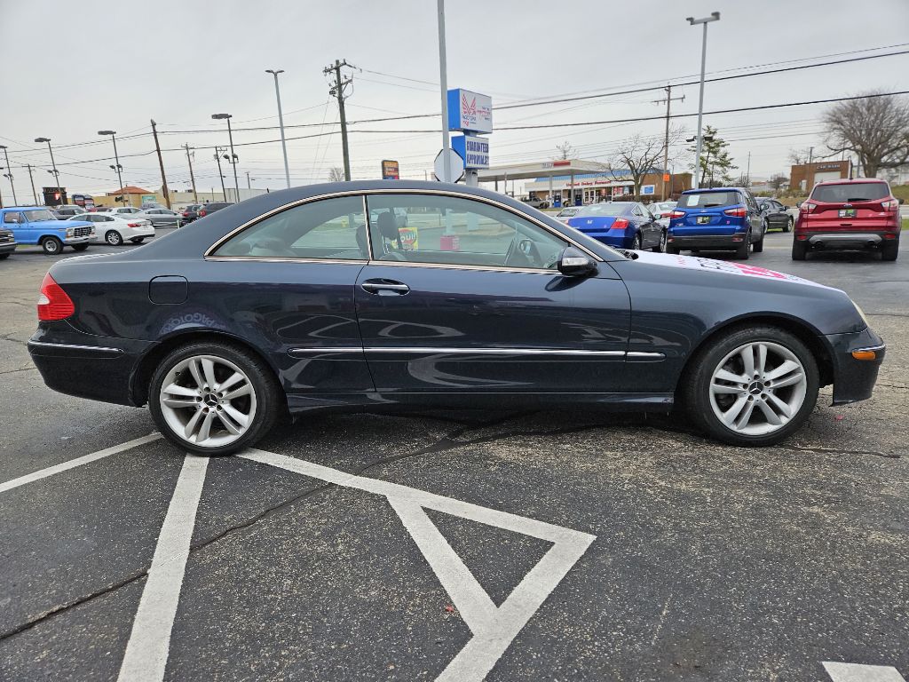 Photo 24 of this MERCEDES-BENZ CLK 350