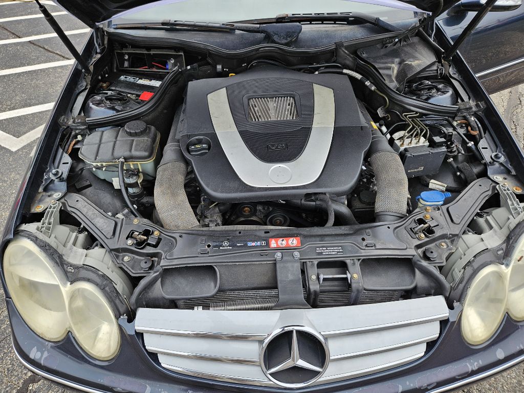 Photo 19 of this MERCEDES-BENZ CLK 350