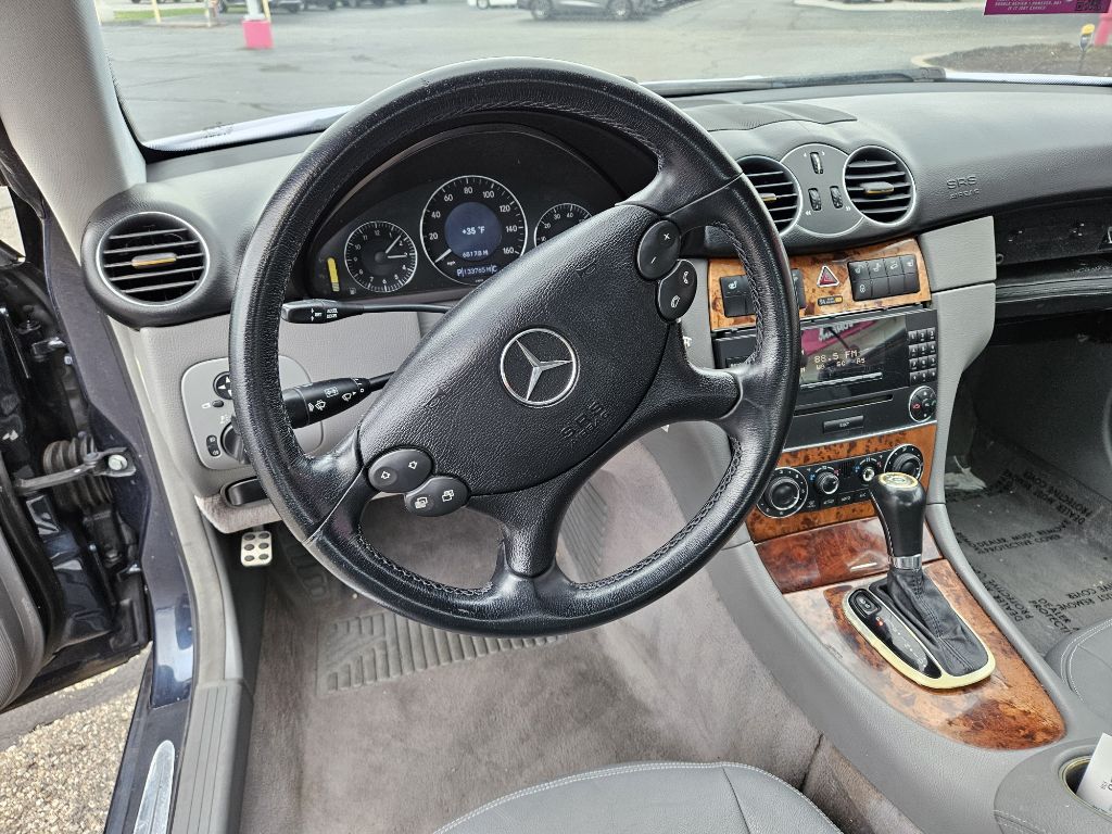 Photo 29 of this MERCEDES-BENZ CLK 350