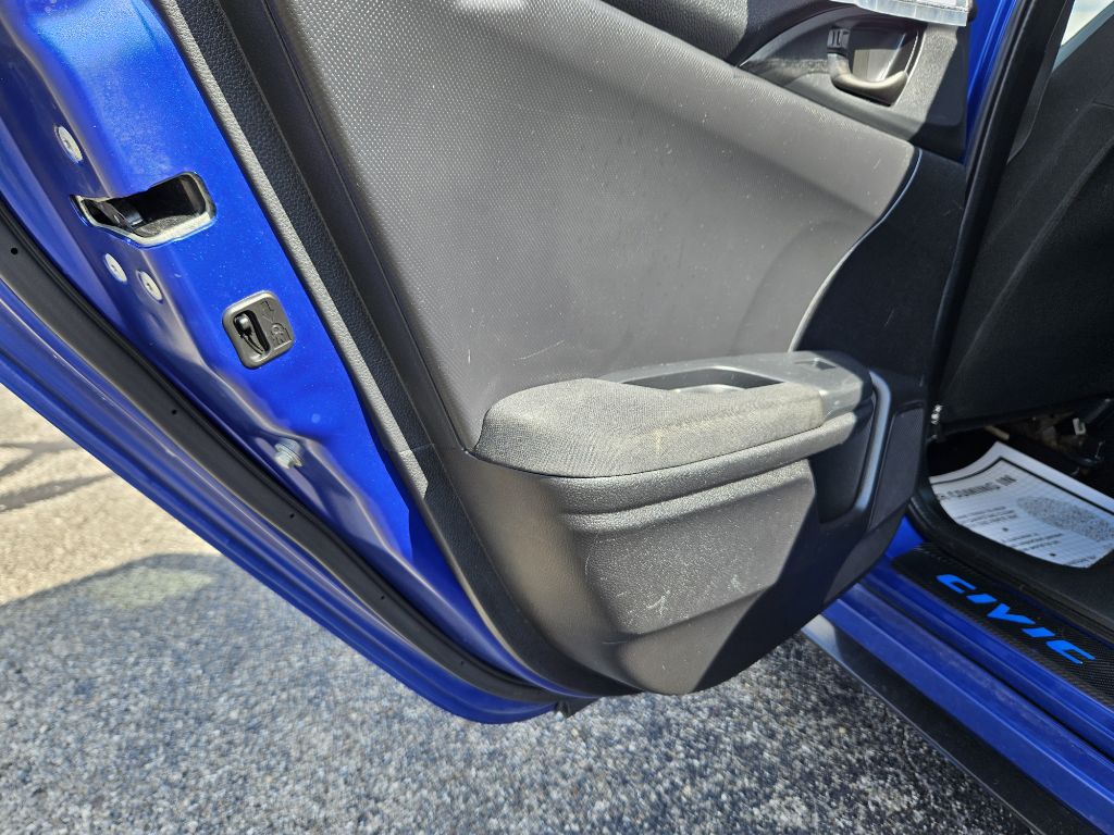 Photo 27 of this HONDA CIVIC