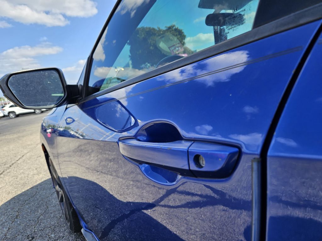 Photo 11 of this HONDA CIVIC