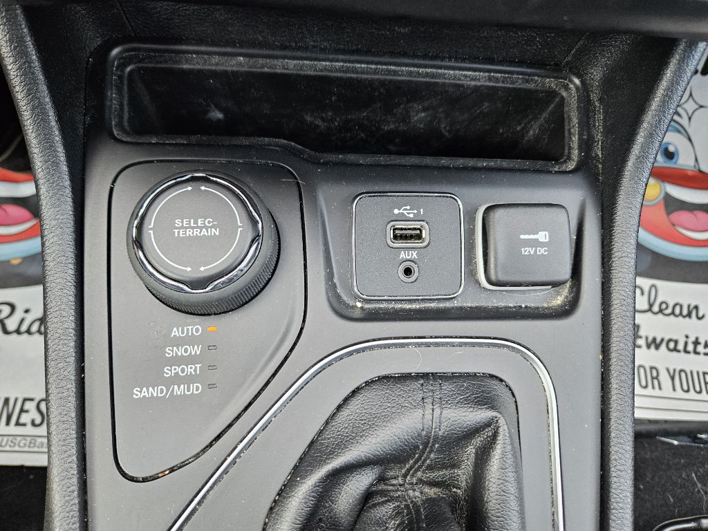Photo 21 of this CHEVROLET SILVERADO 1500