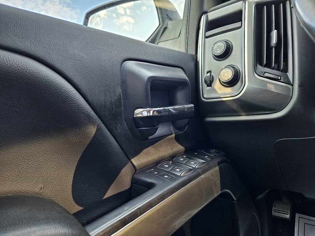 Photo 28 of this CHEVROLET SILVERADO 1500