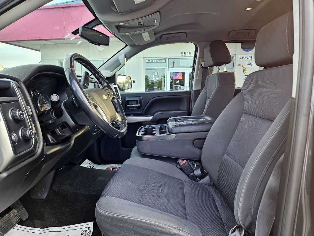 Photo 24 of this CHEVROLET SILVERADO 1500