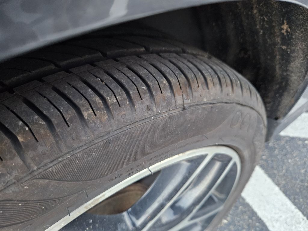 Photo 11 of this FORD FOCUS