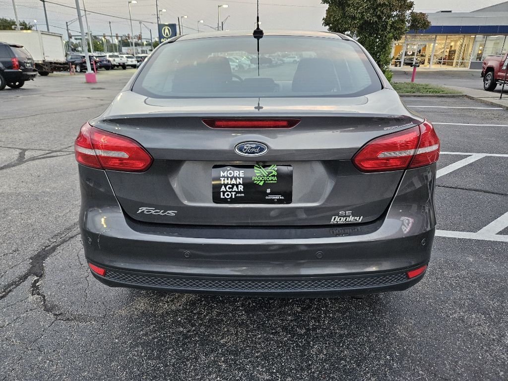 Photo 15 of this FORD FOCUS