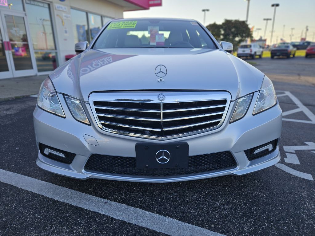 Photo 63 of this MERCEDES-BENZ E-CLASS
