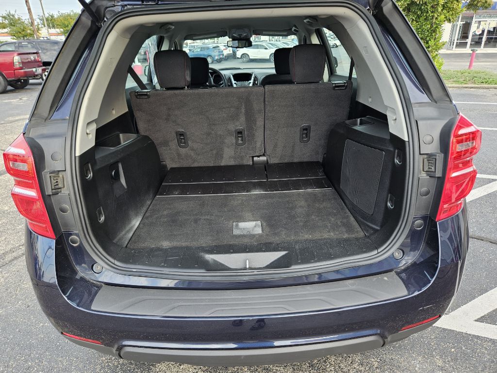 Photo 38 of this CHEVROLET EQUINOX
