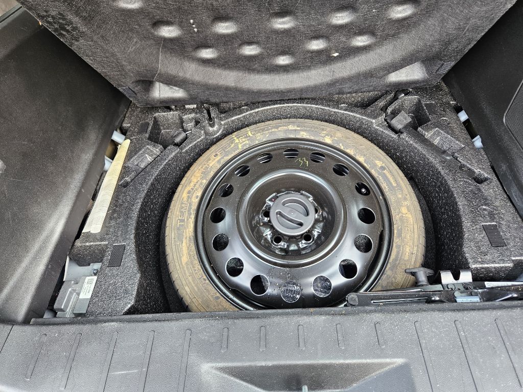 Photo 71 of this CHEVROLET EQUINOX